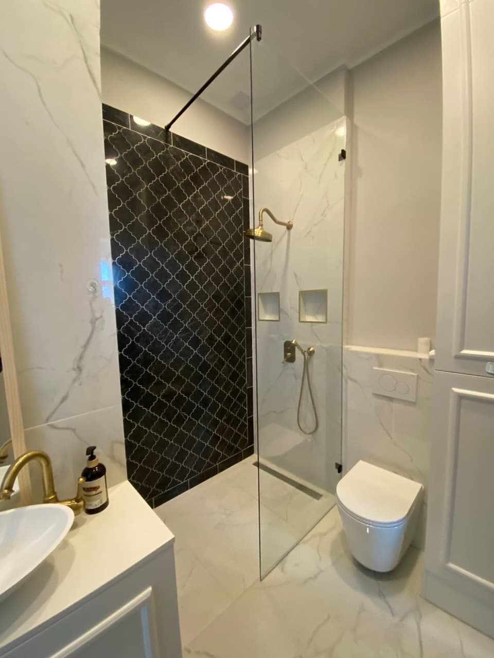 Zuhanyfal galéria referencia 5